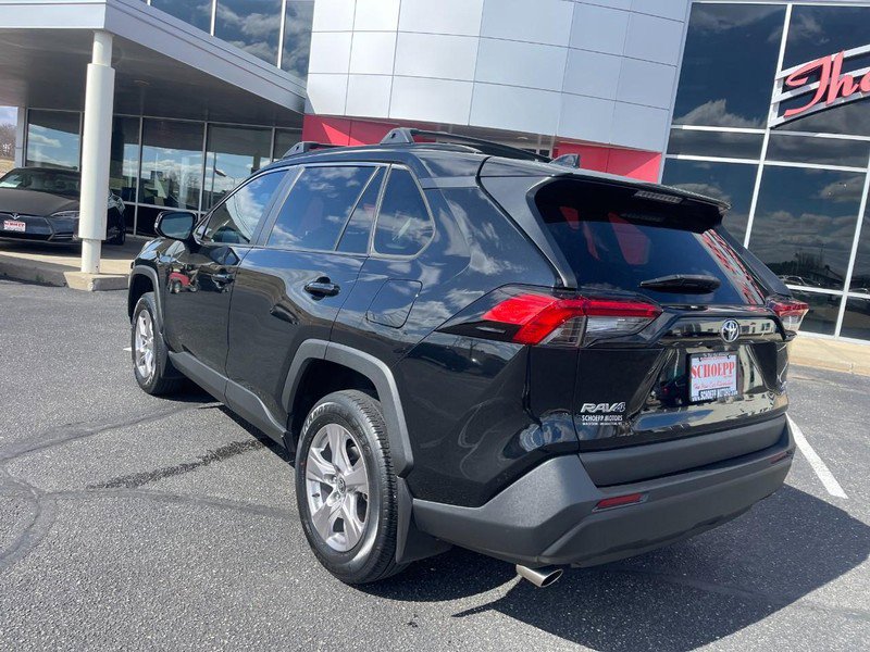 Used 2023 Toyota RAV4 XLE w/ Convenience Package image 4