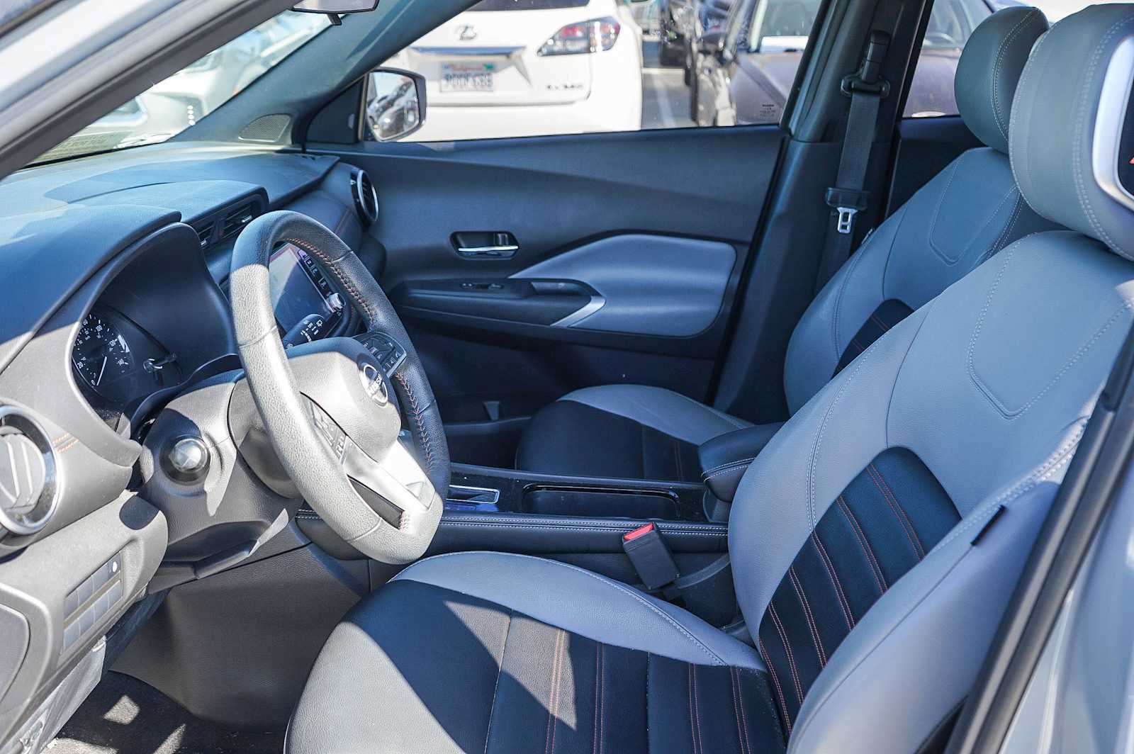Used 2023 Nissan Kicks SR w/ SR Premium Package FWD image 13