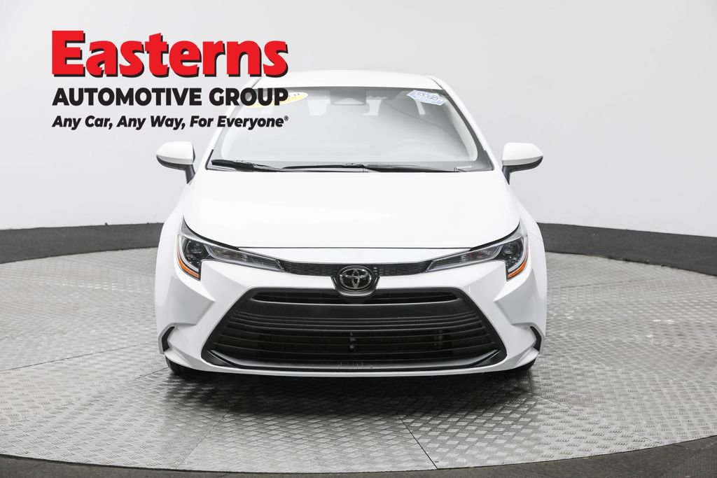 Used 2024 Toyota Corolla LE image 2