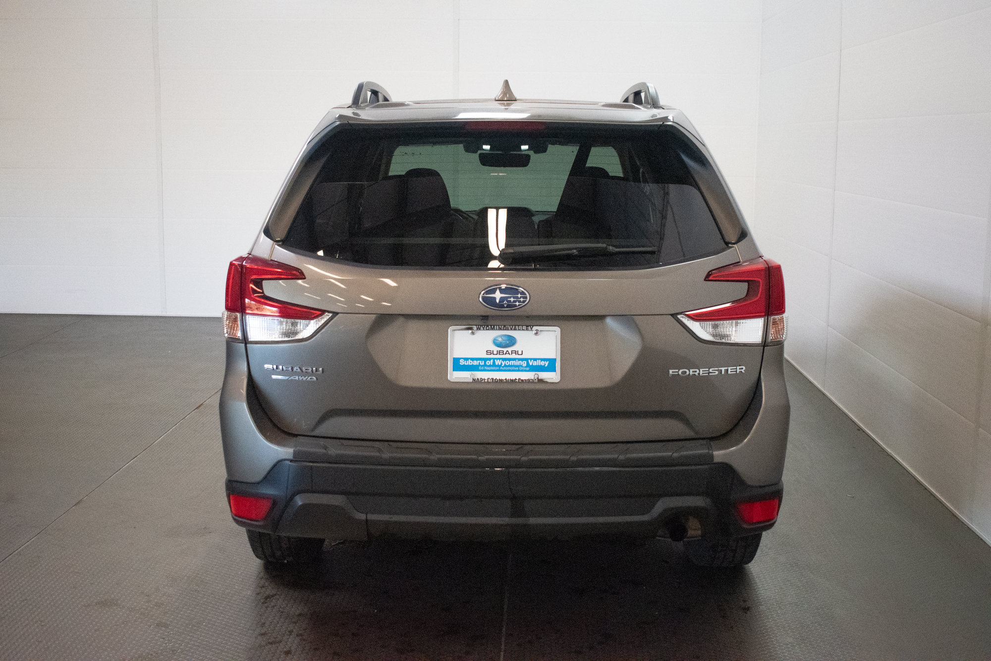 Used 2020 Subaru Forester Premium AWD/4WD image 5