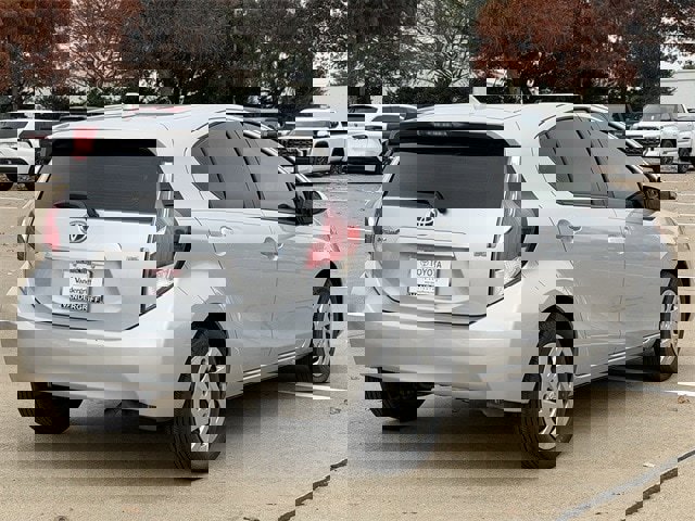 Used 2016 Toyota Prius C Four image 4