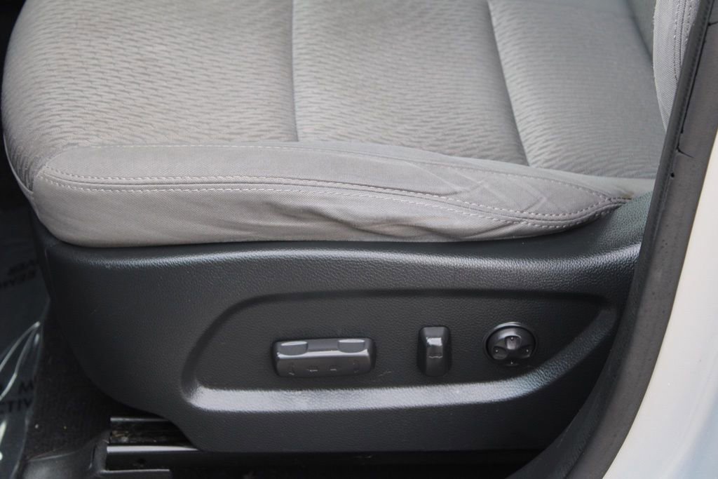 Used 2017 Hyundai Santa Fe SE image 14