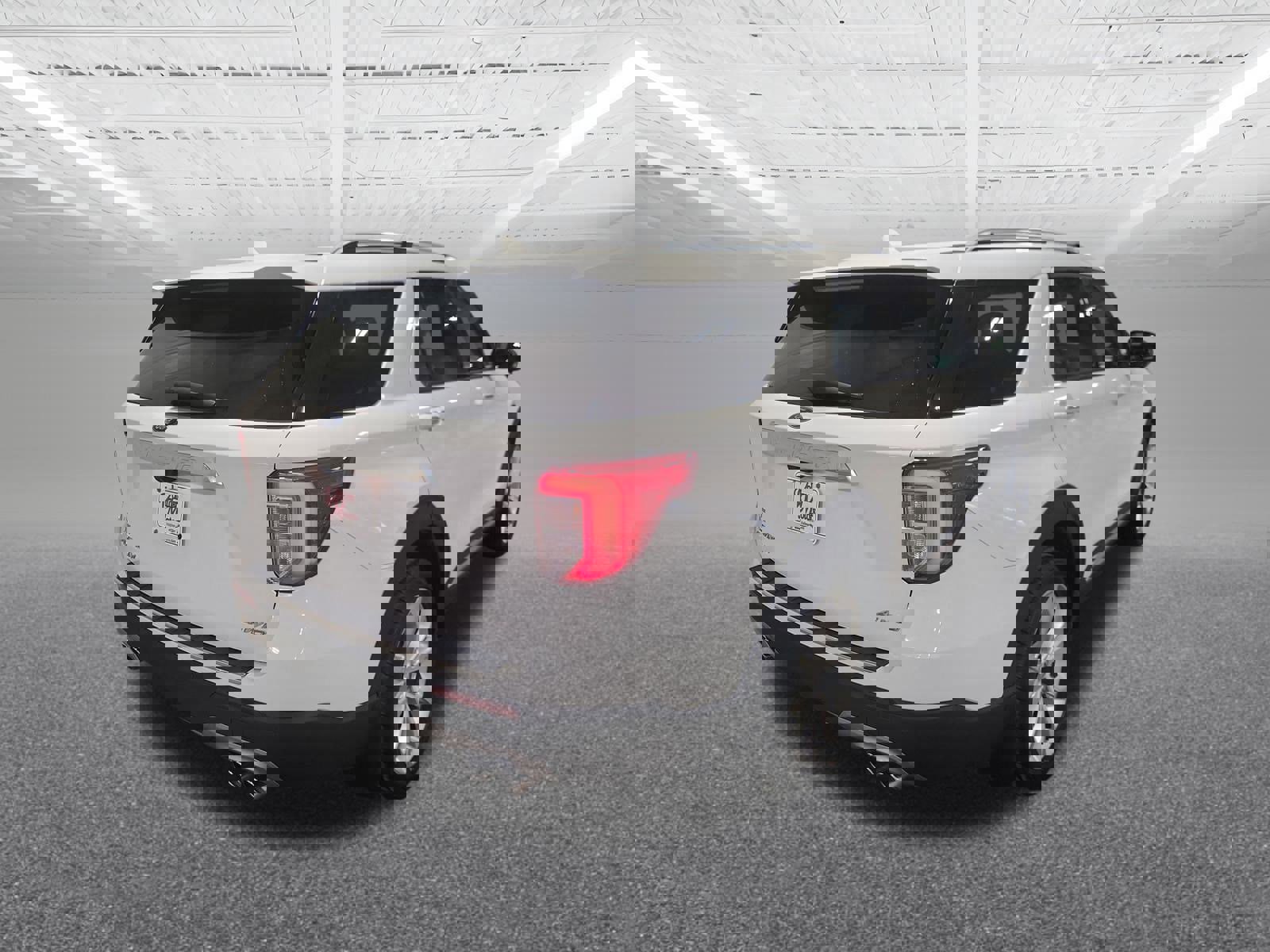 Used 2023 Ford Explorer Platinum w/ Technology Package image 6