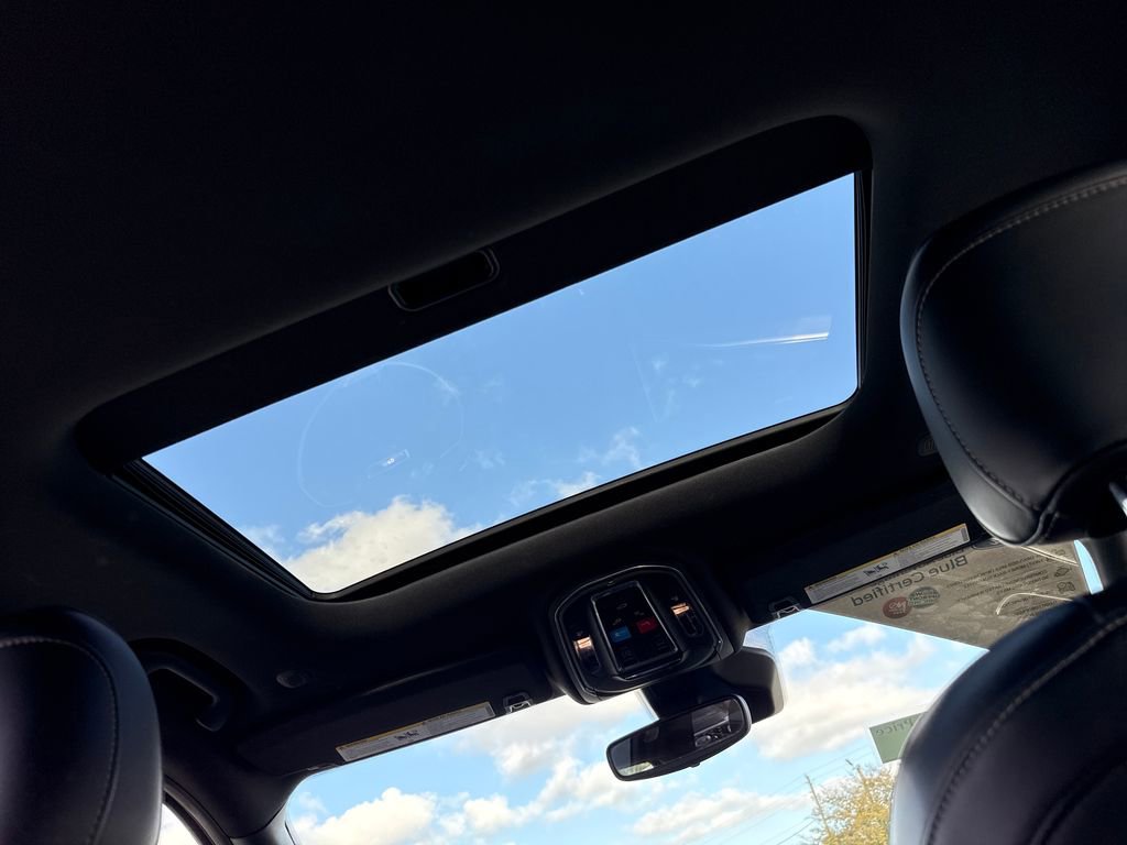 Used 2021 Jeep Grand Cherokee L Laredo image 8