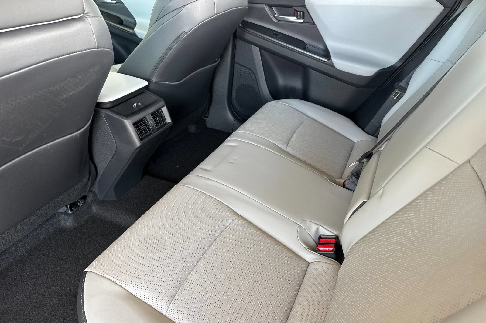 New 2026 Subaru Solterra AWD/4WD image 12