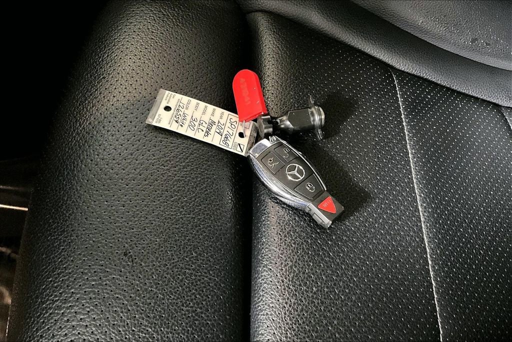 Used 2019 Mercedes-Benz GLC 300 w/ AMG Line image 10