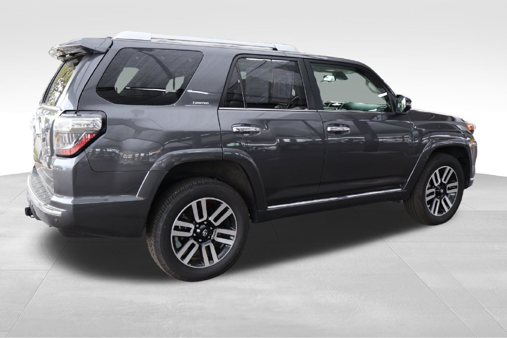 Certified 2022 Toyota 4Runner Limited AWD/4WD image 17