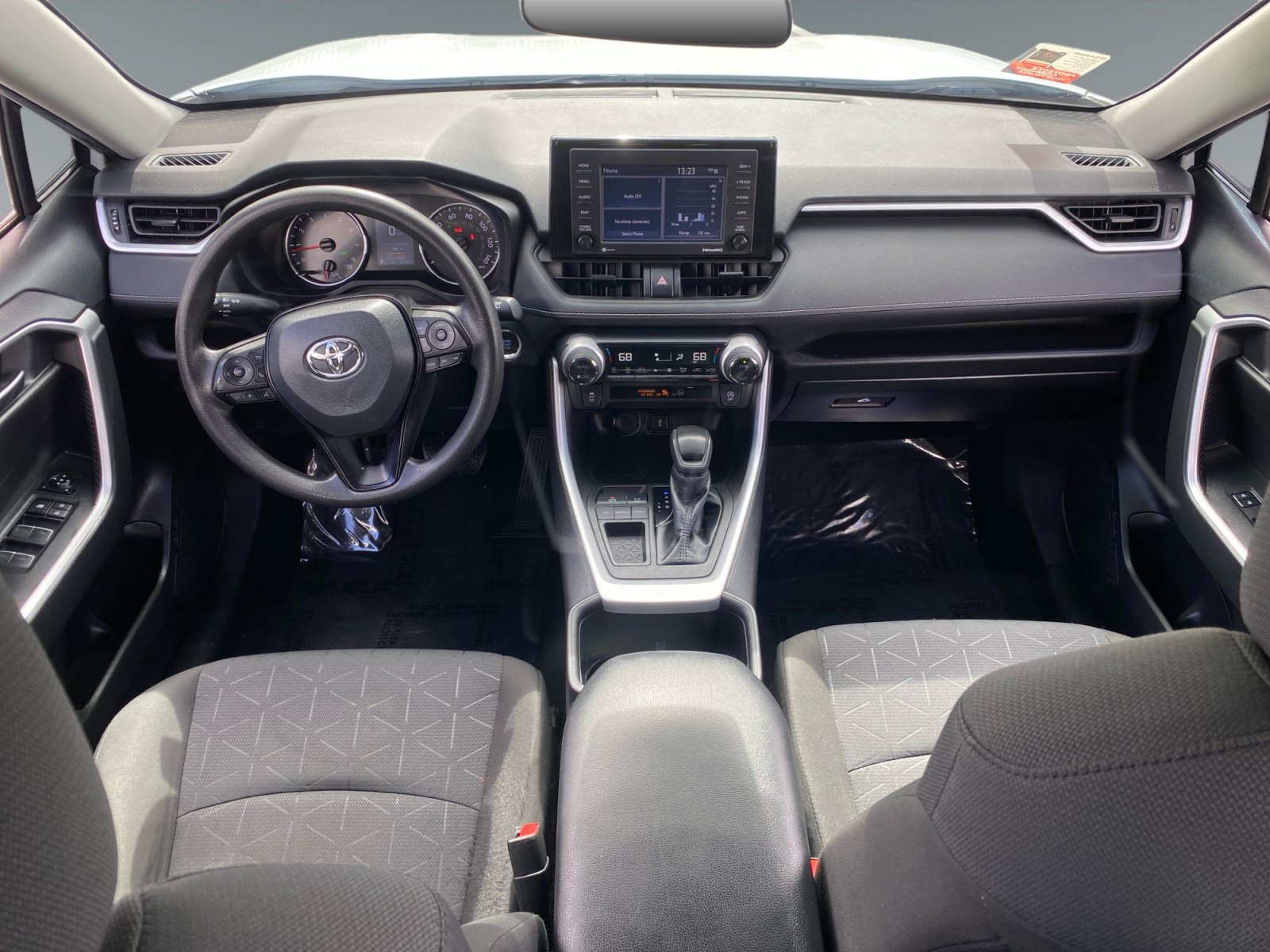 Used 2022 Toyota RAV4 XLE FWD image 10