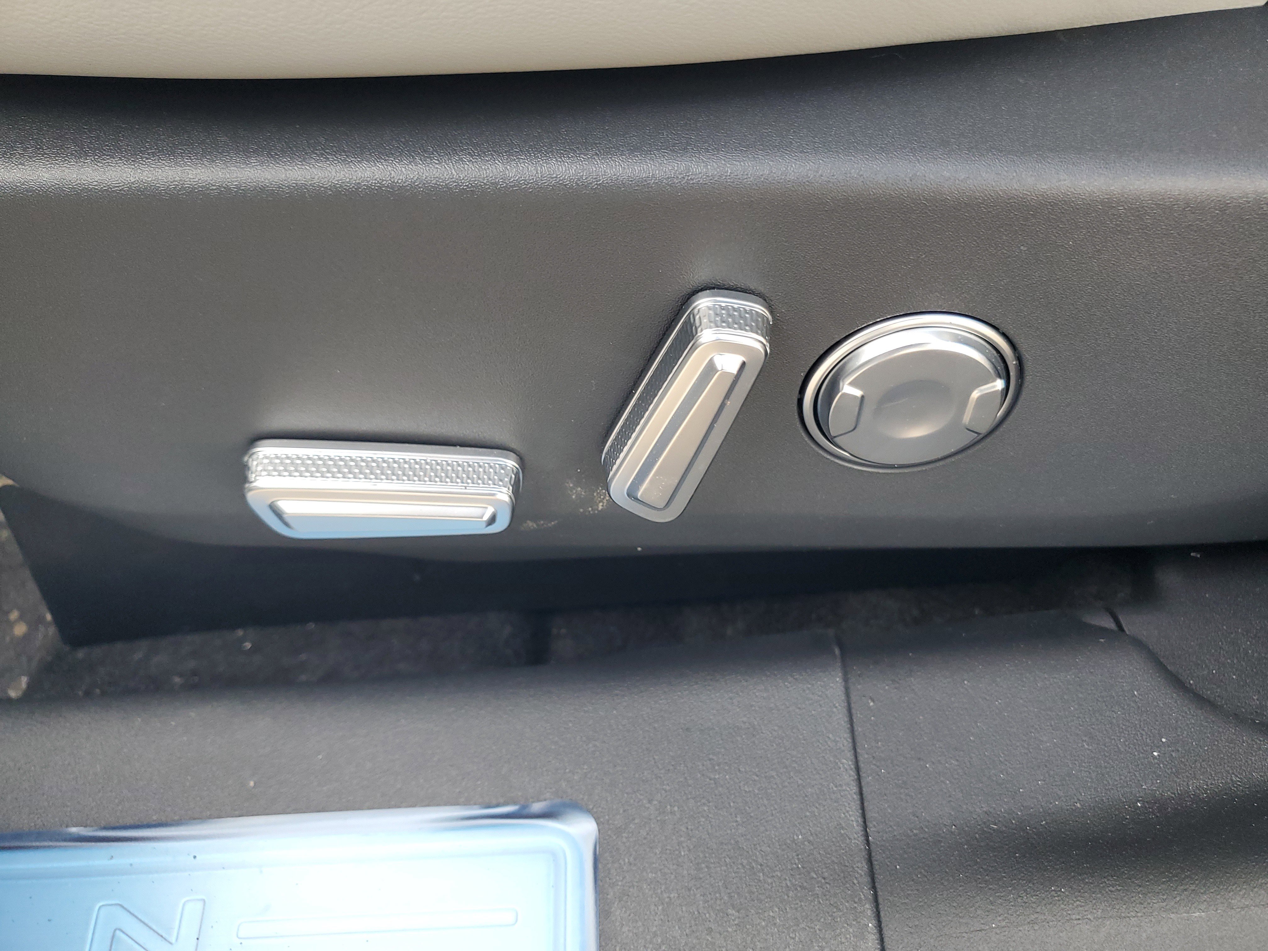 New 2026 Lincoln Nautilus Premier w/ Equipment Group 102A image 12