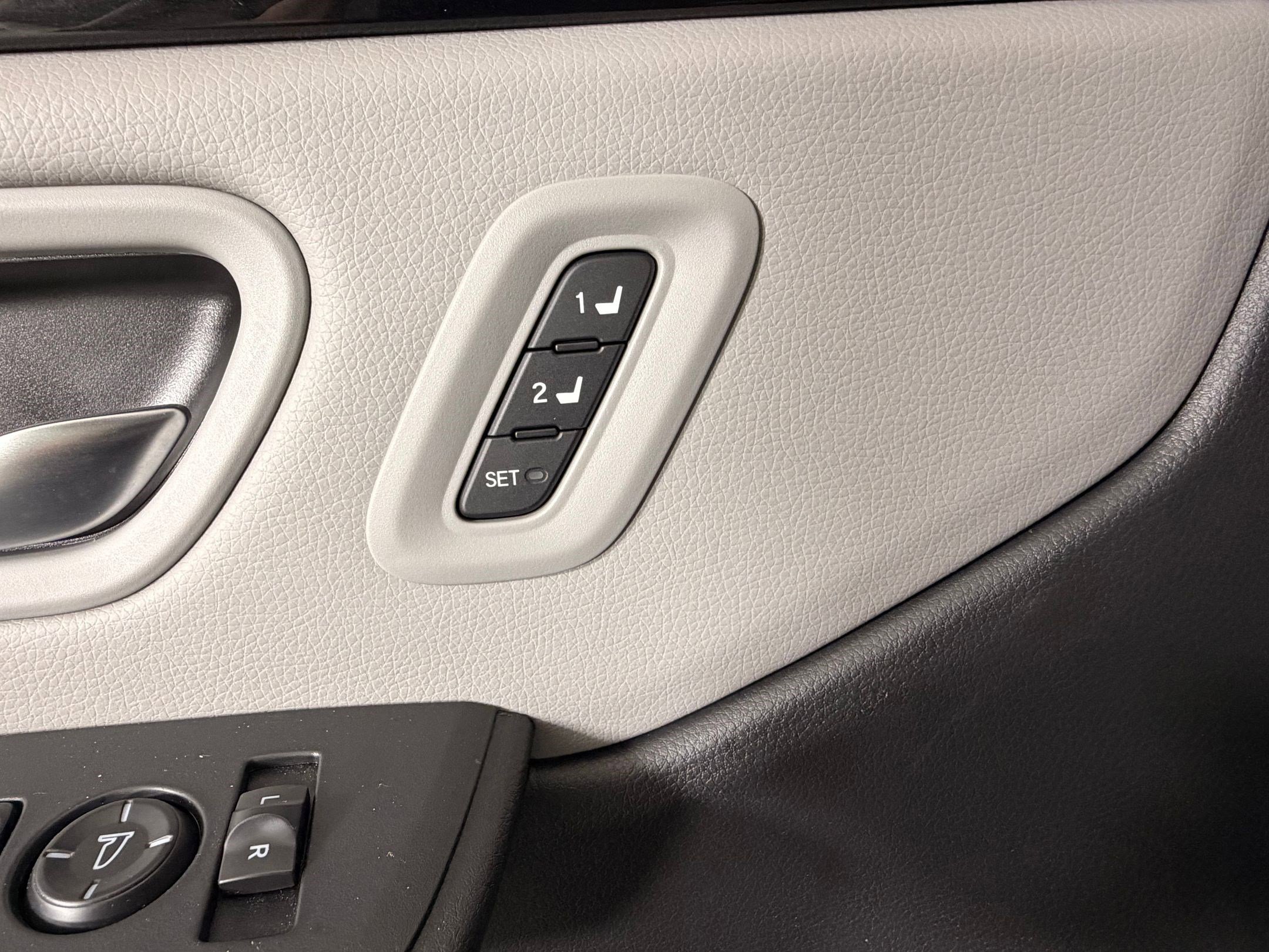 Certified 2025 Honda Pilot EX-L image 23