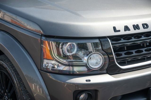 Used 2015 Land Rover LR4 HSE image 32