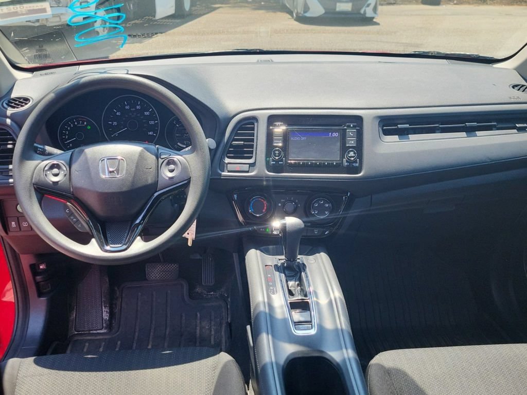 Used 2018 Honda HR-V LX image 9