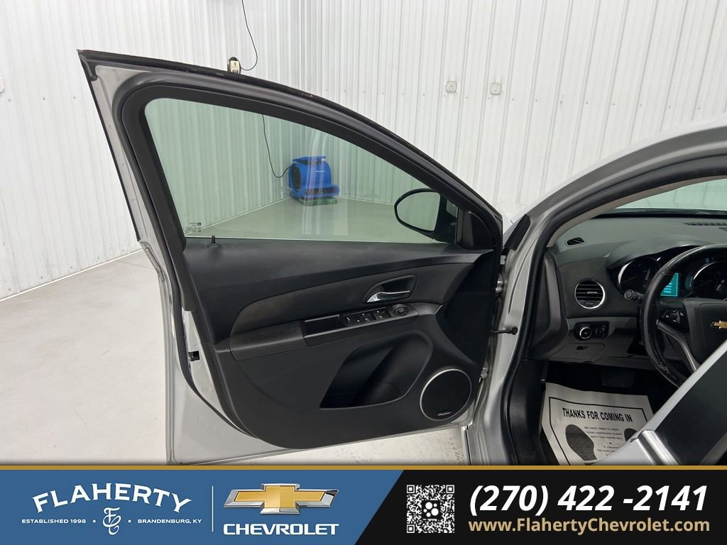 Used 2015 Chevrolet Cruze LTZ w/ Sun, Sound and Sport Package FWD image 8