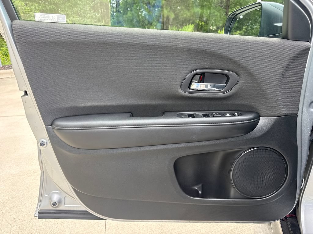 Used 2020 Honda HR-V Sport image 13