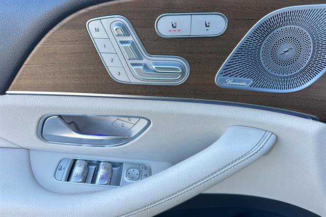 Used 2020 Mercedes-Benz GLS 450 4MATIC image 10