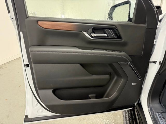 New 2026 GMC Yukon XL Denali w/ Sun & Power Step Package image 19