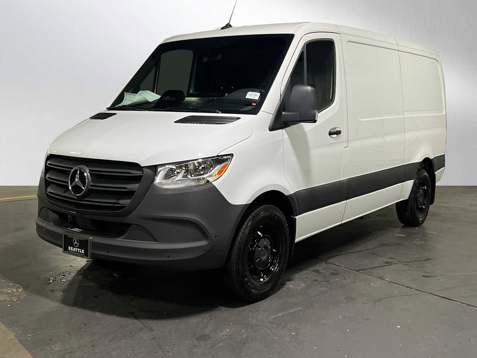 Used 2025 Mercedes-Benz Sprinter 2500 image 7