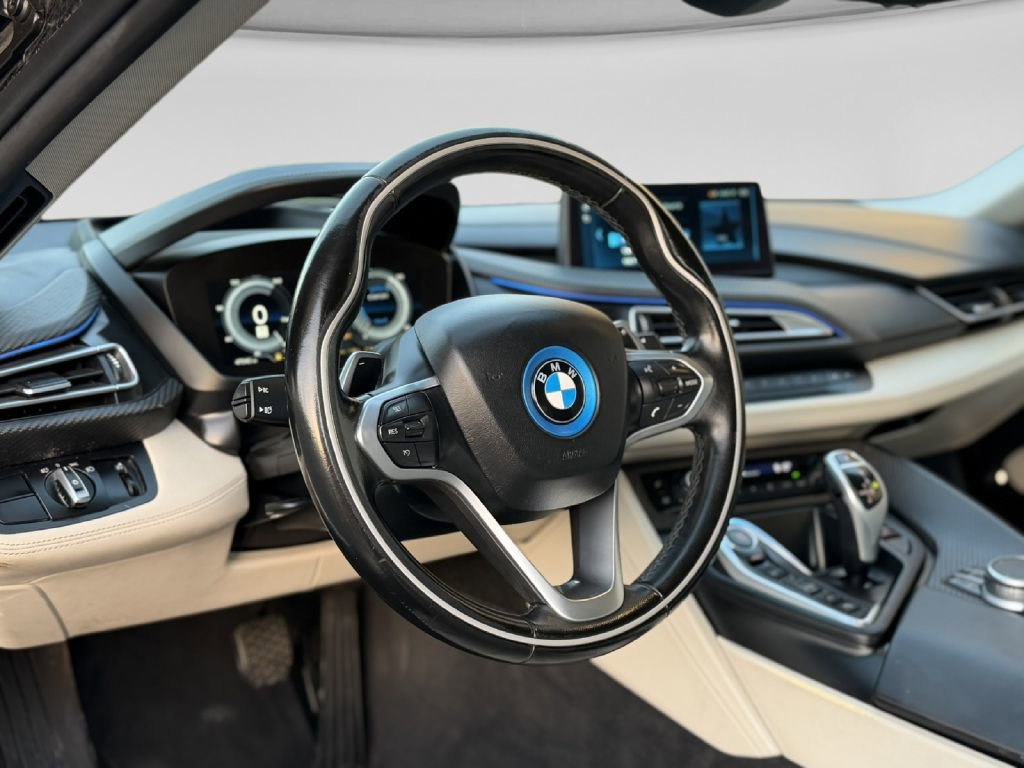 Used 2019 BMW i8 image 15
