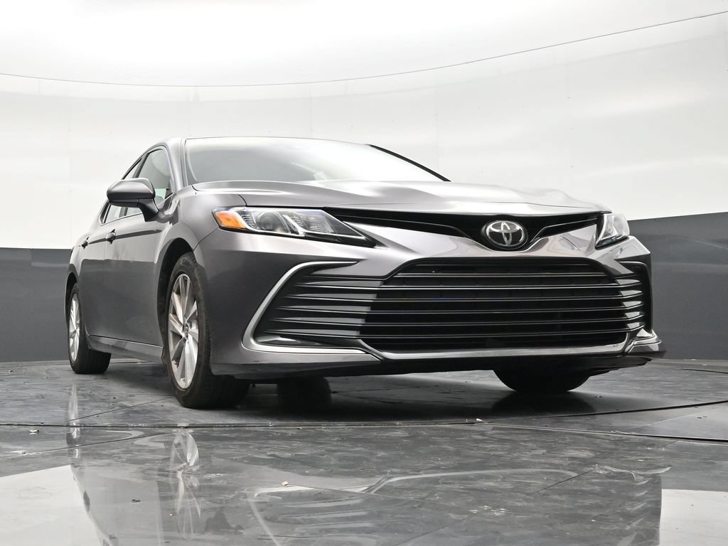 Used 2022 Toyota Camry LE FWD image 26