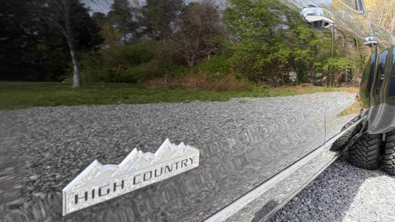 Used 2015 Chevrolet Silverado 3500 High Country w/ Duramax Plus Package image 12