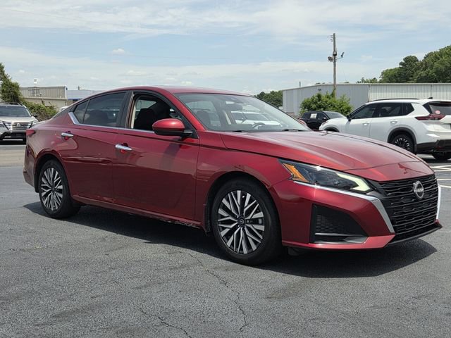 Used 2024 Nissan Altima 2.5 SV w/ SV Premium Package FWD image 7