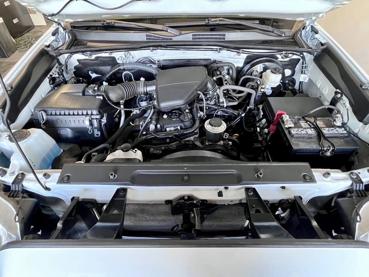 Used 2019 Toyota Tacoma SR image 21