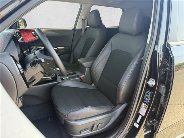Used 2025 Kia Soul GT-Line w/ GT-Line Technology Package FWD image 11