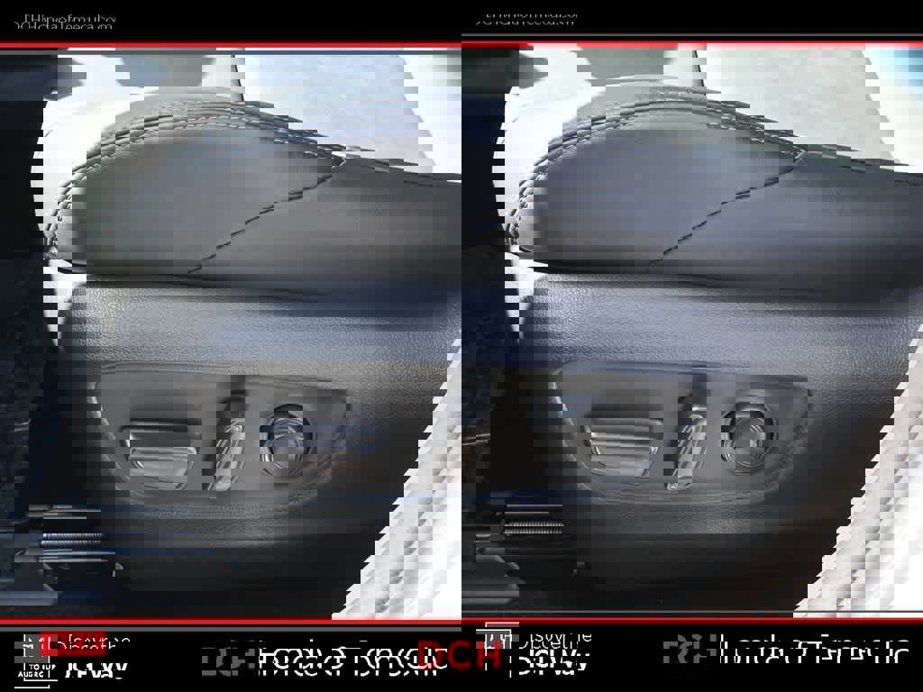 Used 2022 Toyota Venza XLE AWD/4WD image 18