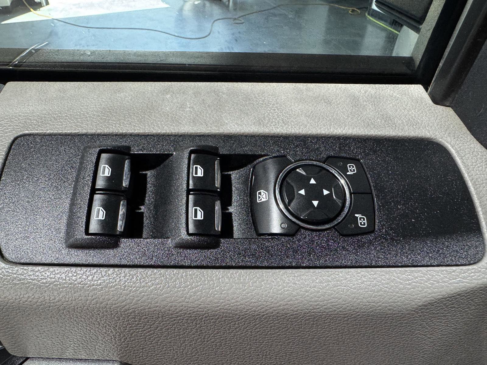 Used 2017 Ford F250 XLT AWD/4WD image 29
