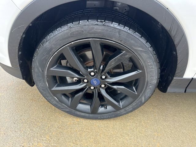 Used 2017 Ford Escape Titanium AWD/4WD image 9