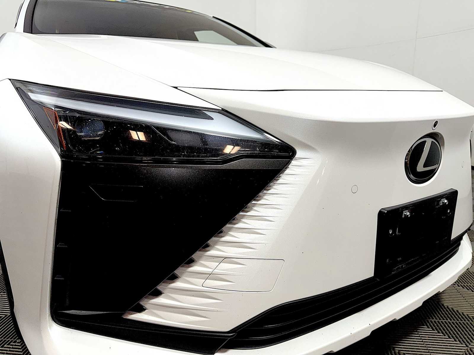 Used 2024 Lexus RZ 450e Premium w/ Accessory Package (Z1) AWD/4WD image 25