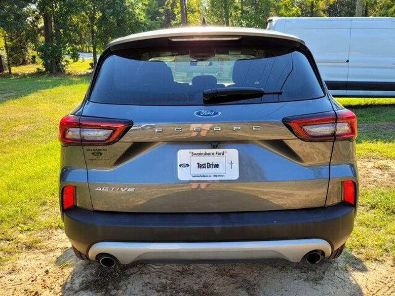 Used 2024 Ford Escape Active image 10
