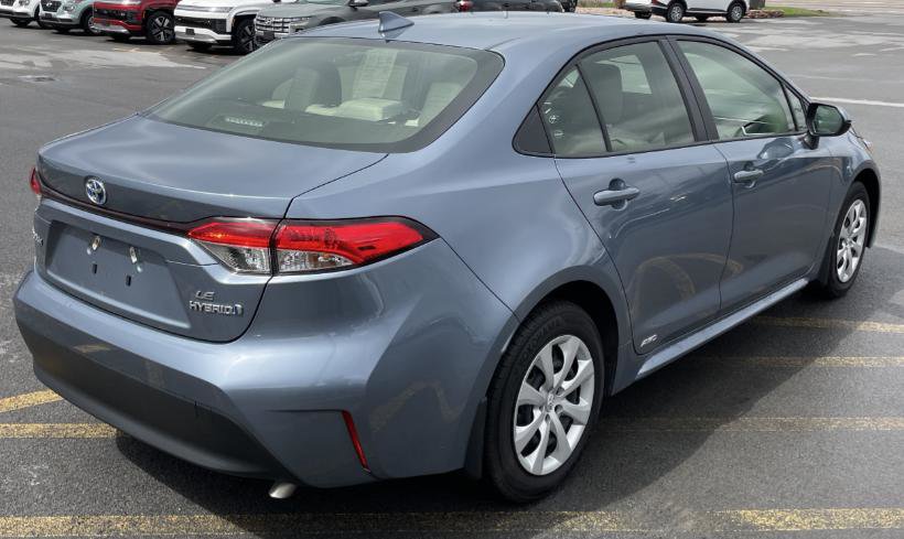 Used 2024 Toyota Corolla LE AWD/4WD image 5