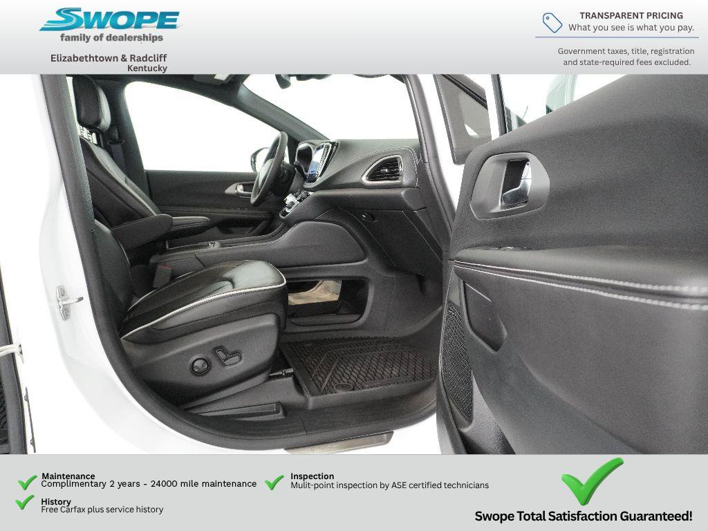 New 2027 Chrysler Pacifica Limited w/ S Appearance Package AWD/4WD image 25