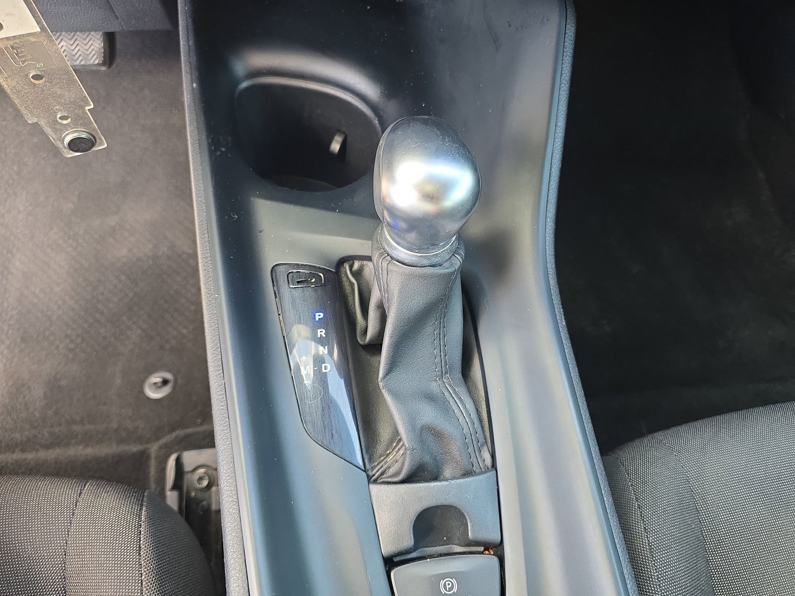 Used 2021 Toyota C-HR LE image 18