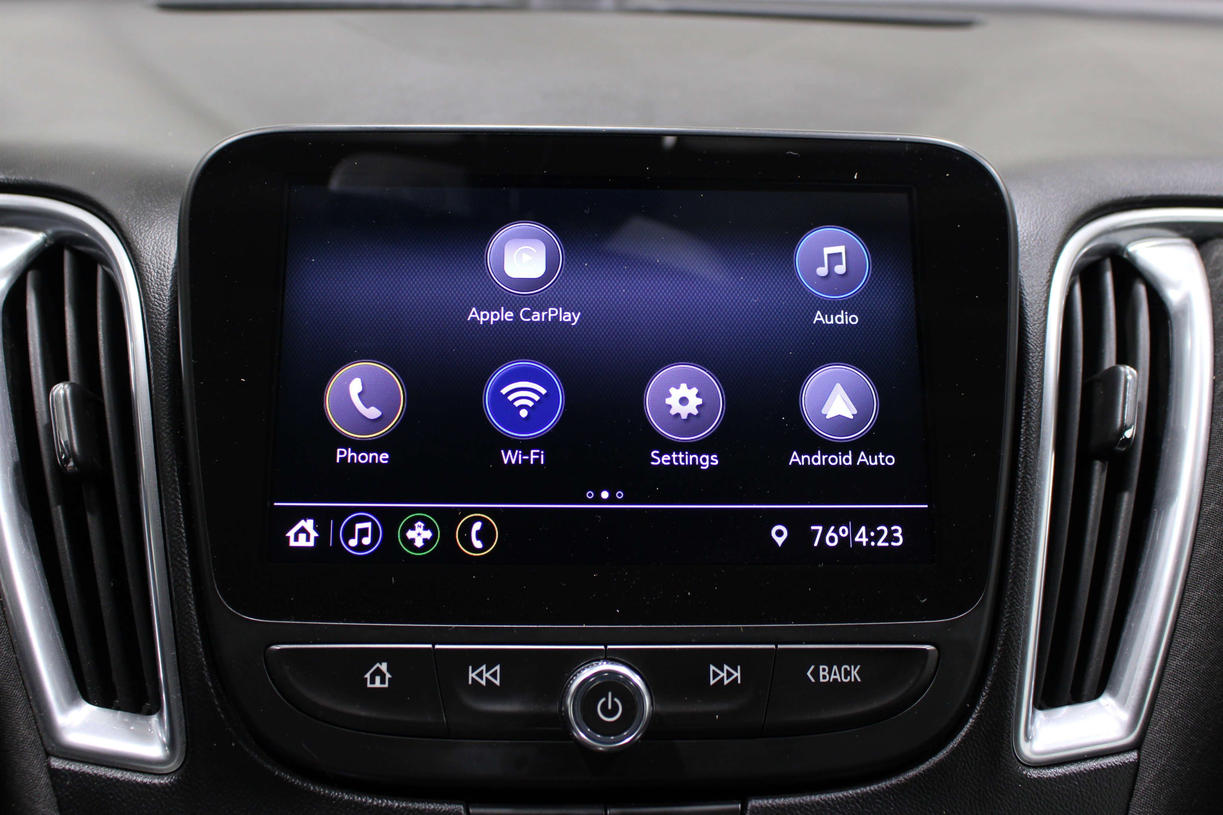 Used 2020 Chevrolet Malibu LT FWD image 14