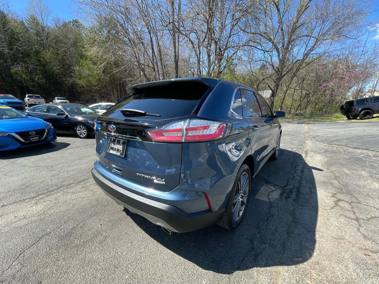 Used 2019 Ford Edge Titanium w/ Cold Weather Package image 8