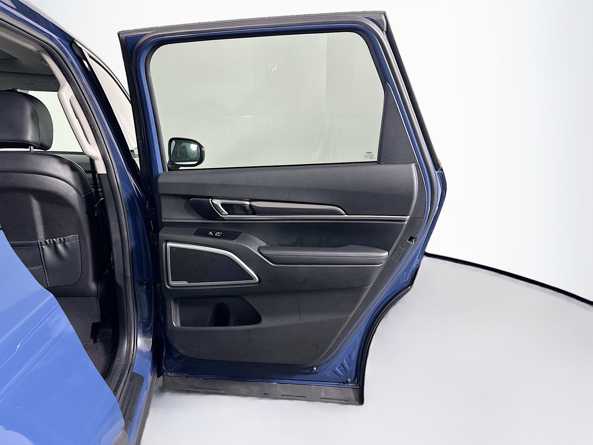 Used 2025 Kia Telluride S FWD image 33