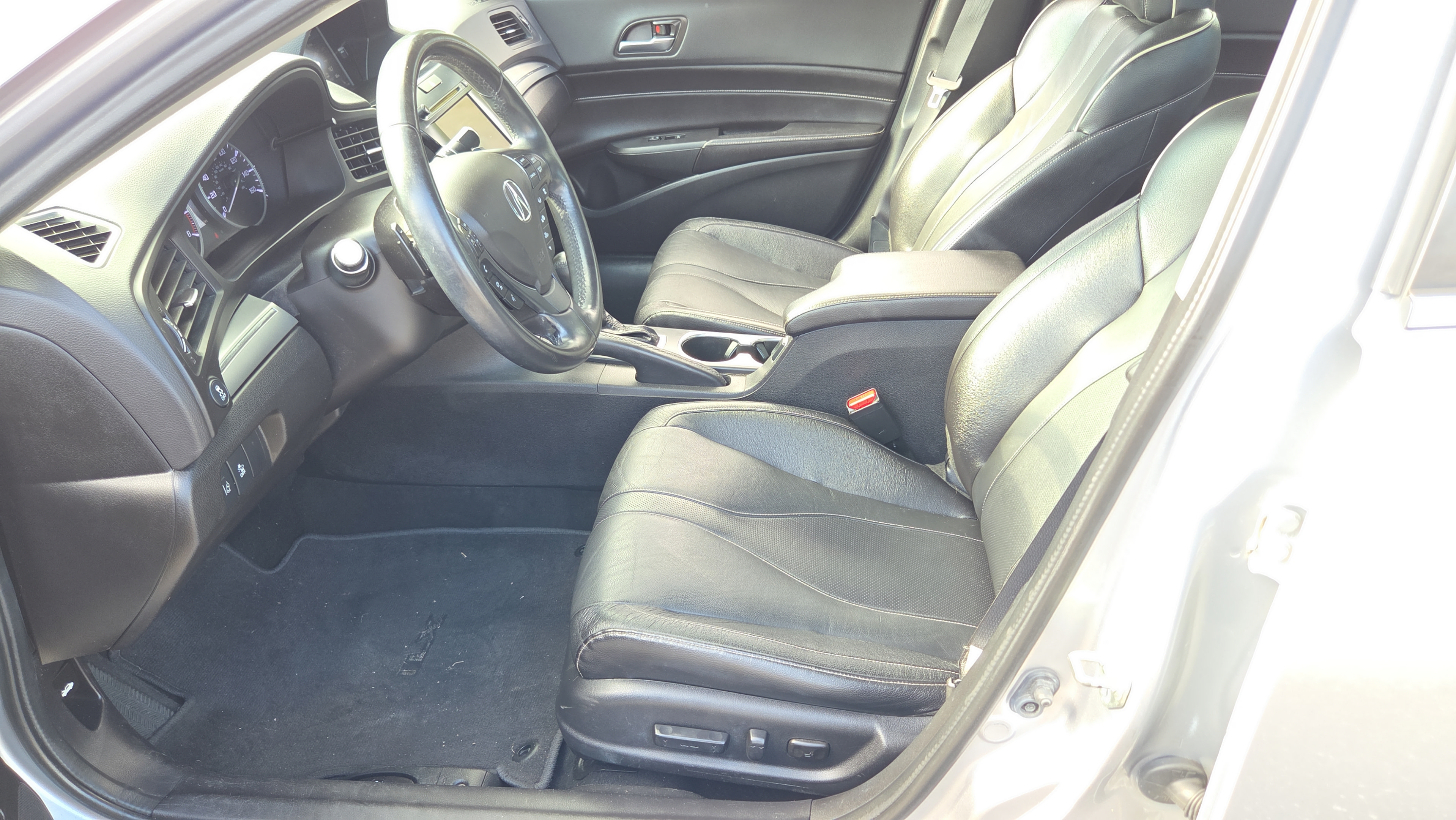 Used 2019 Acura ILX FWD image 9