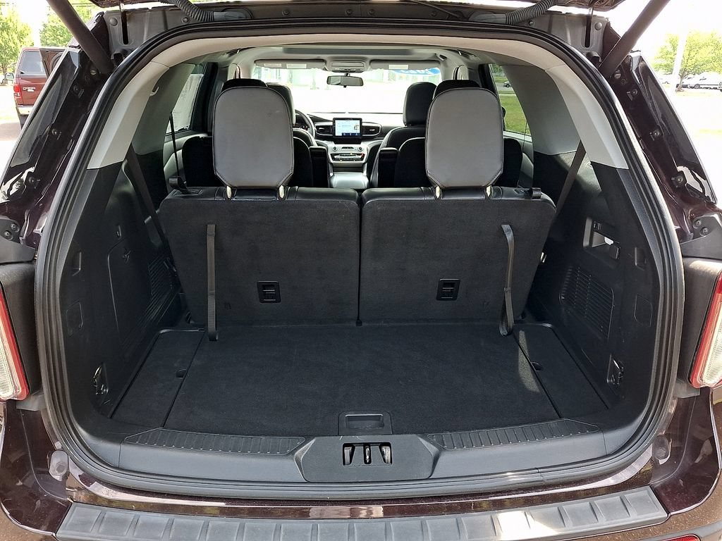 Used 2022 Ford Explorer XLT w/ Equipment Group 202A AWD/4WD image 30