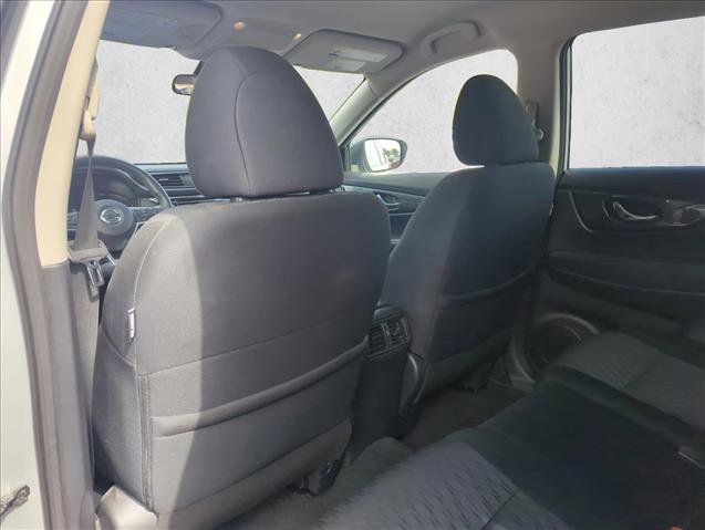 Used 2020 Nissan Rogue SV image 19