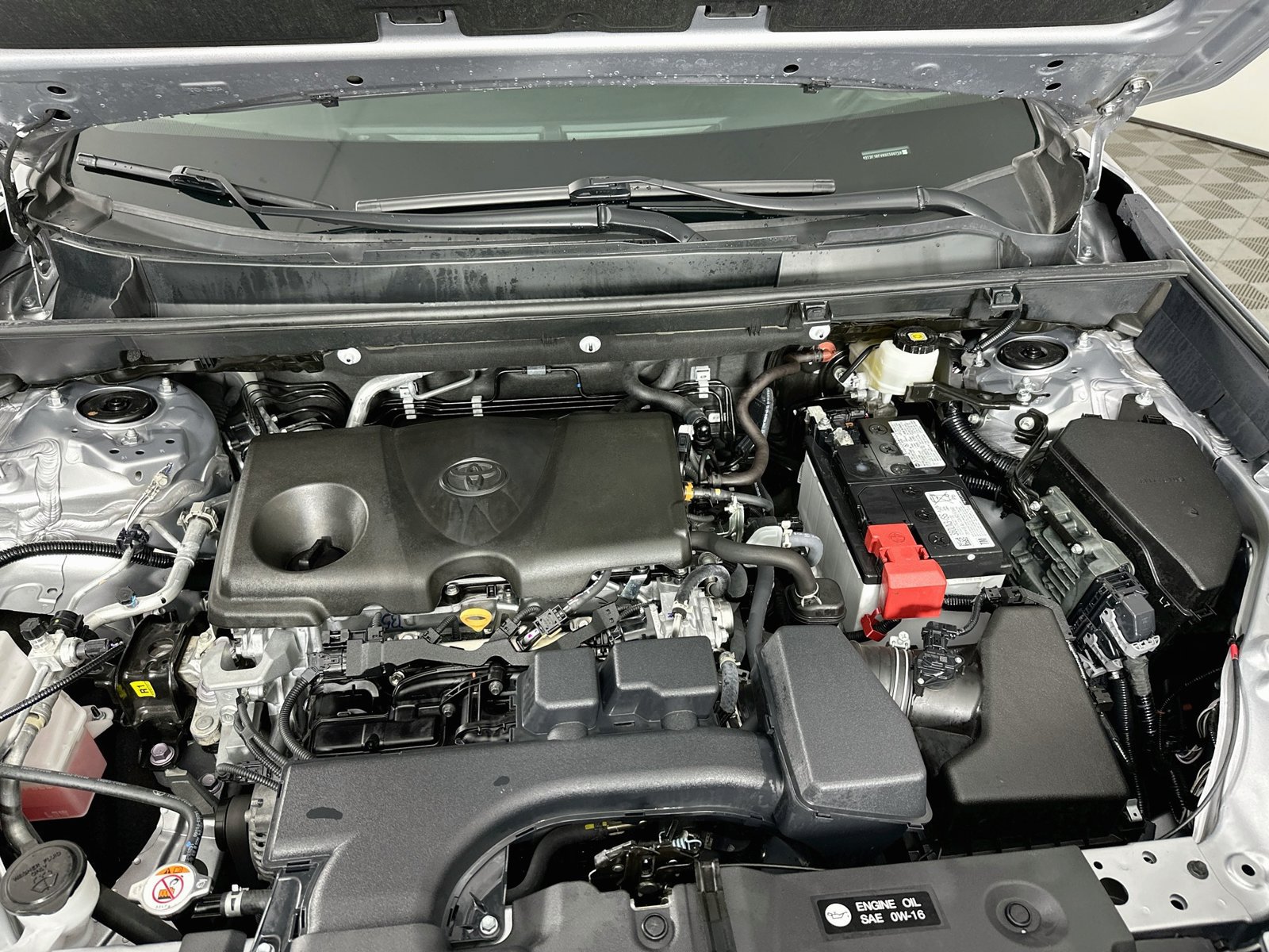 Used 2025 Toyota RAV4 LE AWD/4WD image 30