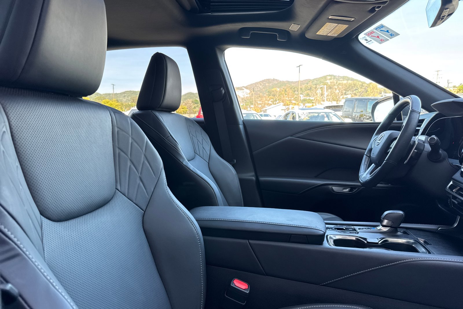 Used 2023 Lexus RX 350 Premium image 31