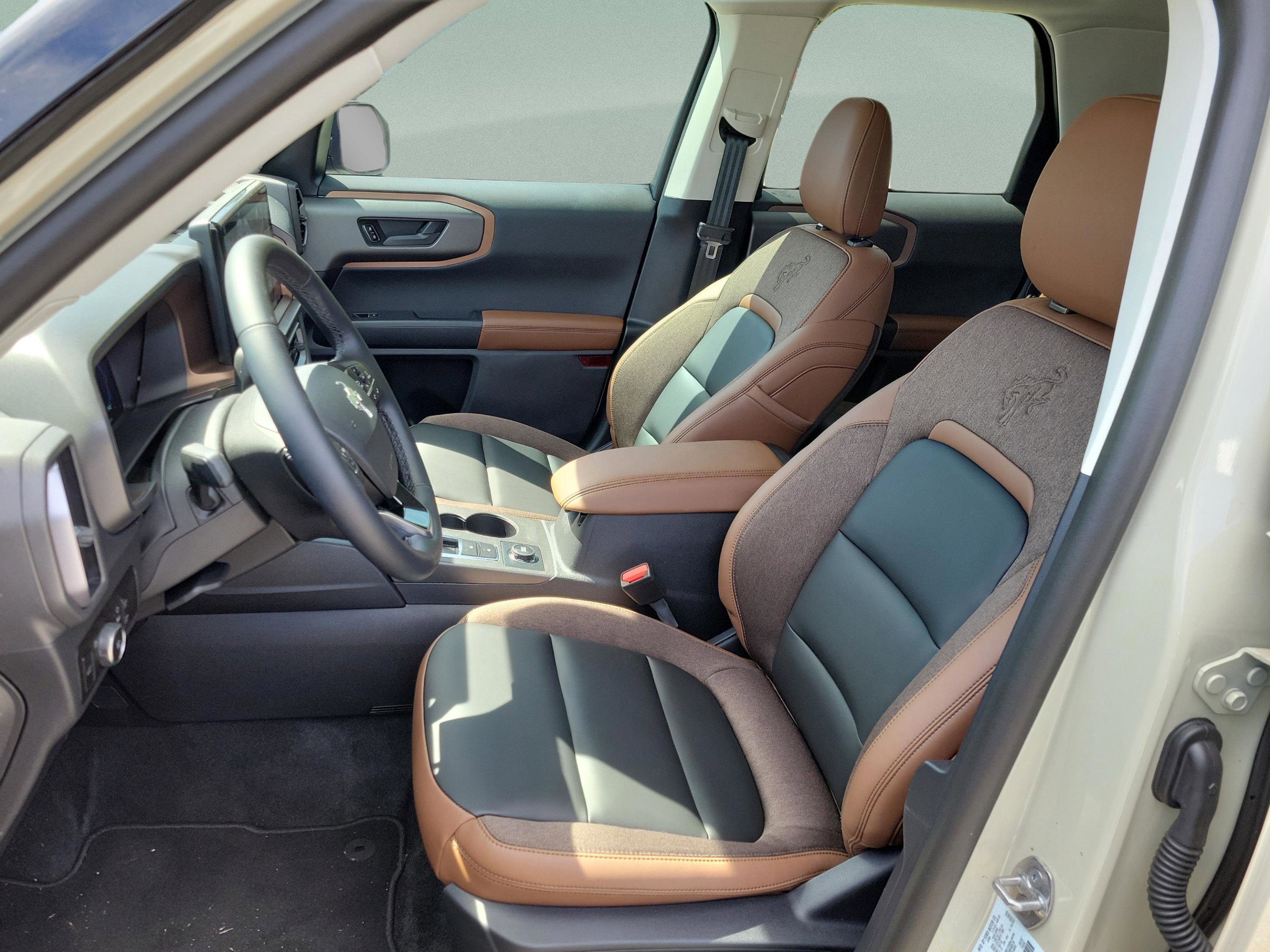 New 2025 Ford Bronco Sport Outer Banks image 8