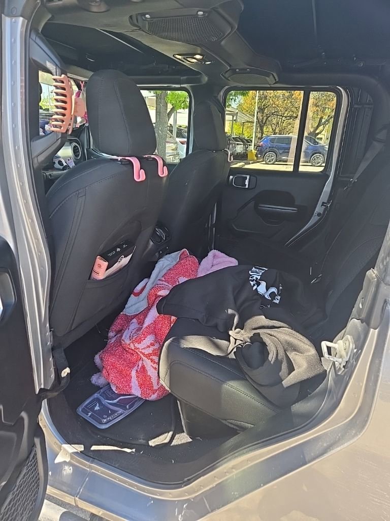 Used 2020 Jeep Gladiator Sport w/ Quick Order Package 24S image 8