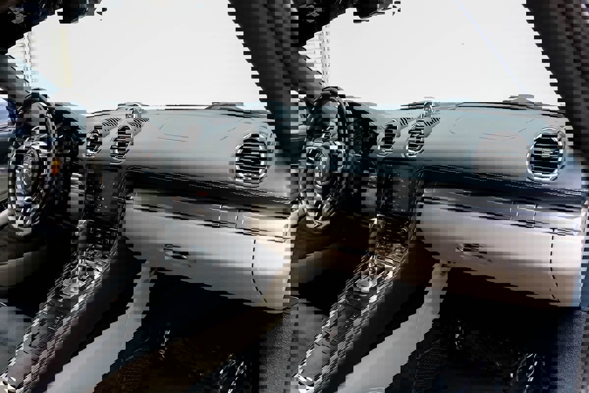 Used 2017 Porsche 718 Cayman S w/ Sport Chrono Package image 10