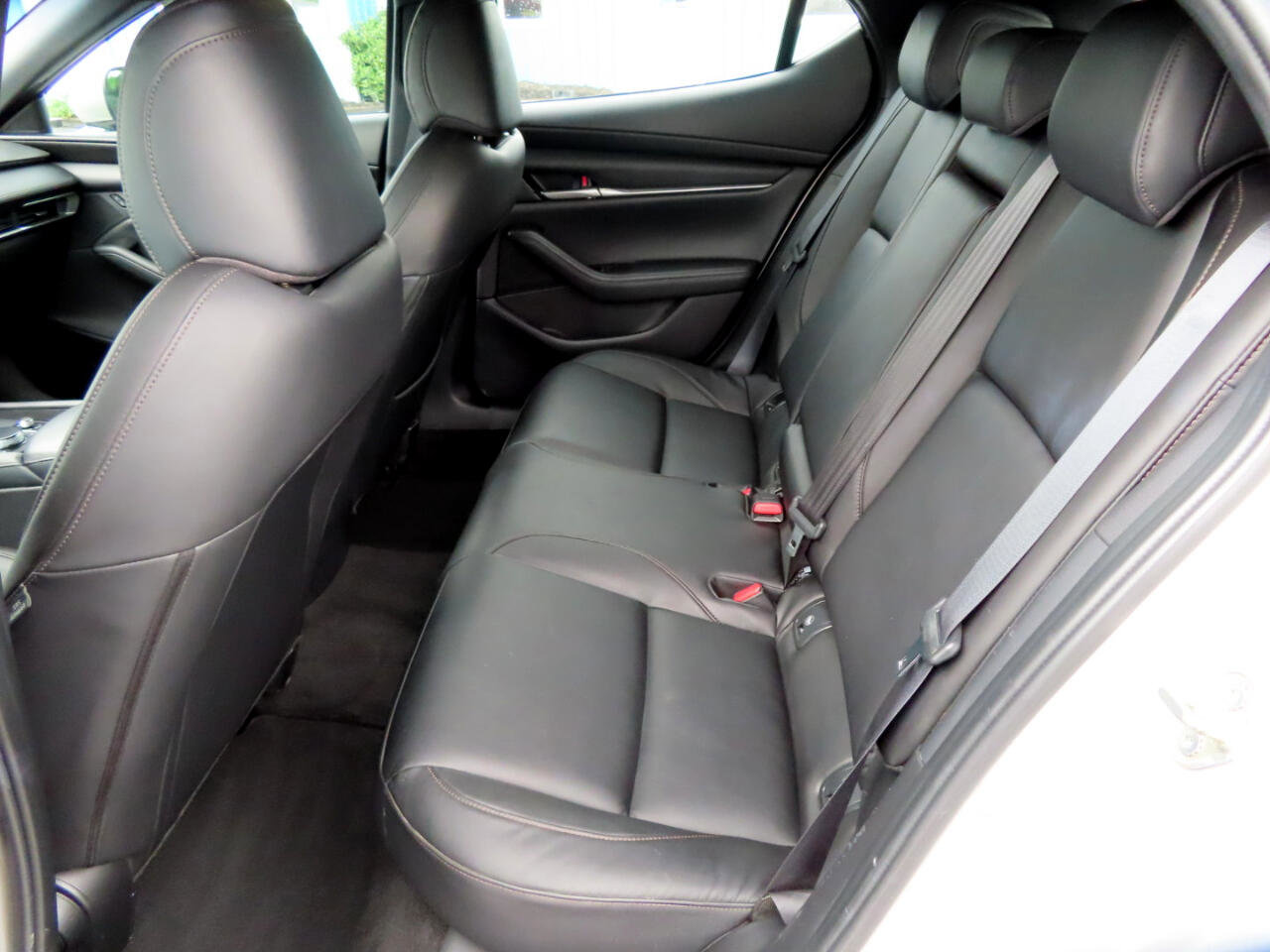 Used 2023 MAZDA MAZDA3 s image 34
