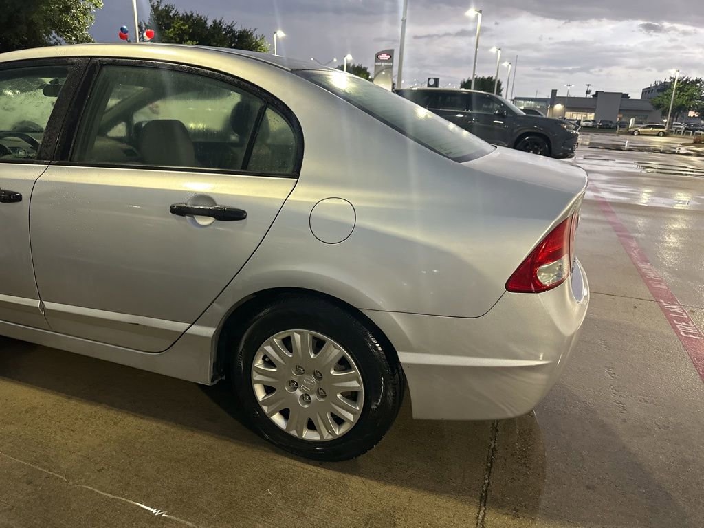 Used 2010 Honda Civic DX-VP image 3