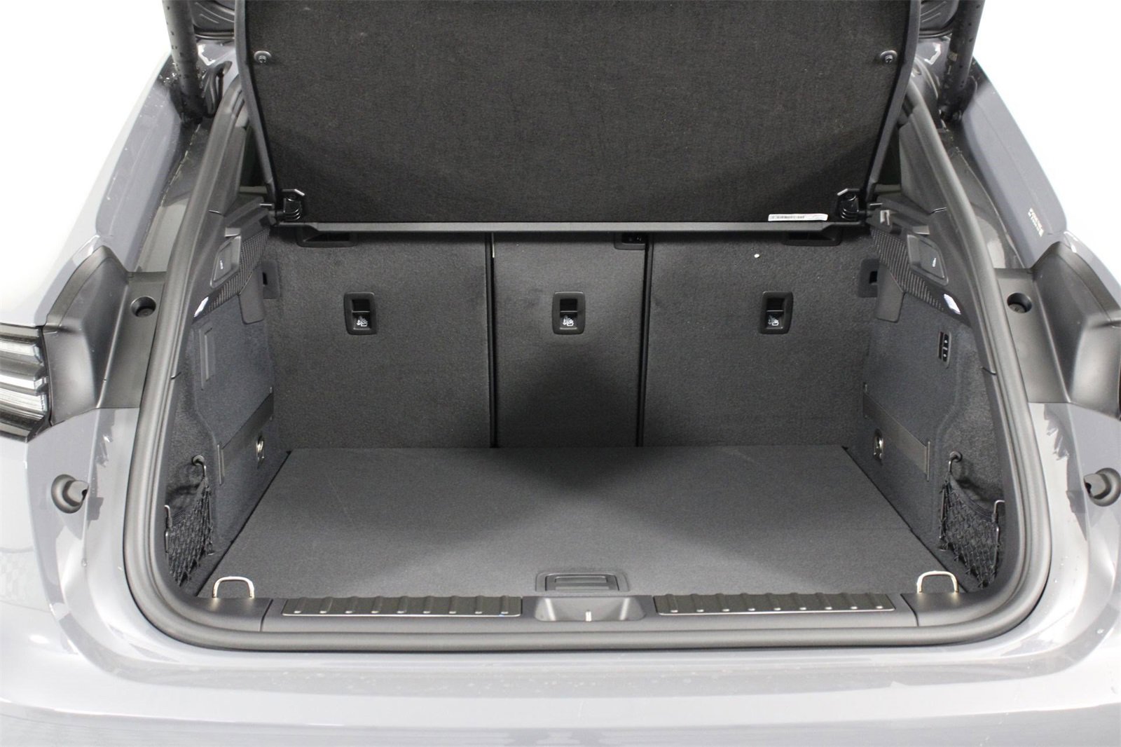 New 2025 Porsche Macan Turbo Electric image 19