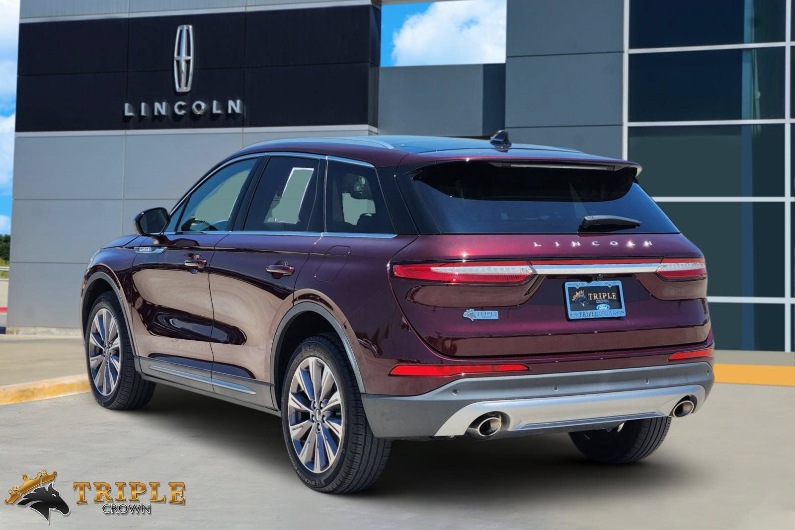Used 2021 Lincoln Corsair Reserve w/ Elements Package FWD image 4